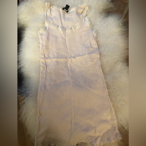 Preloved VGC H&M slip in womens size Small!! - Picture 1 of 5